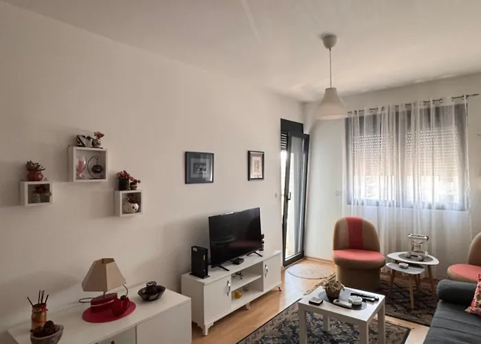 Apartamento Flower And Flat Next To Centar Of
